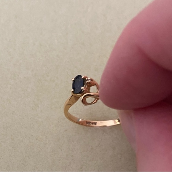 Delicate sapphire, diamond and 14K gold ring. Sz 6. - Picture 2 of 3